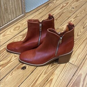 Stylish Ankle Booties with two zippers in both sides